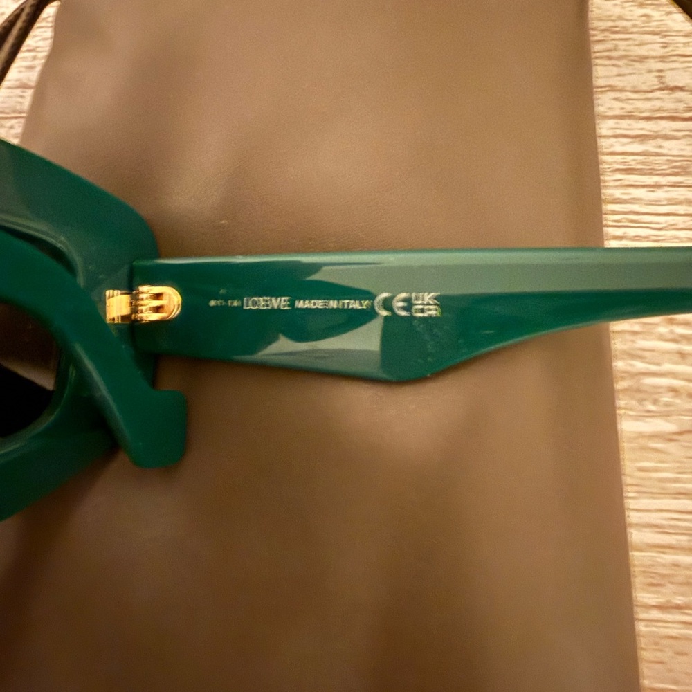 Loewe sunglasses NWOT - Picture 6 of 9